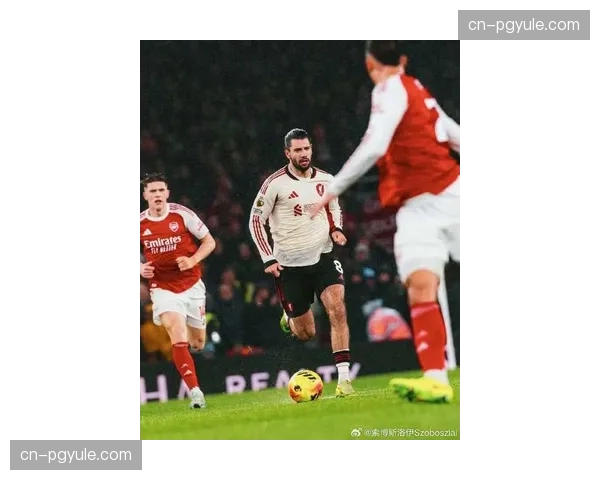 索博斯洛伊43次关键传球2016次触球 利物浦中场组织核心 索博斯洛伊43次关键传球2016次触球 利物浦中场组织核心